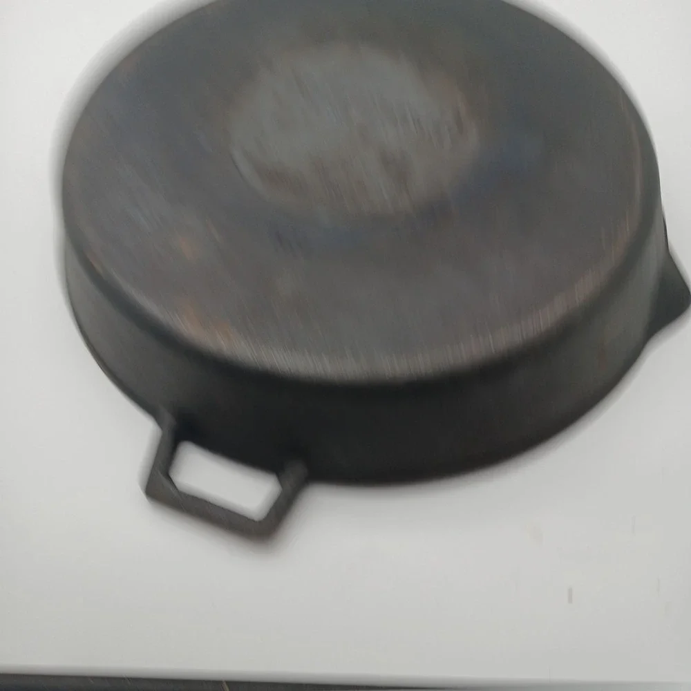 Bayou Classic 14 Inch Double Handled Cast Iron Skillet with Pour Spouts Black